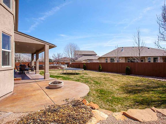 3rd image of 2667 Riverwood Ct
