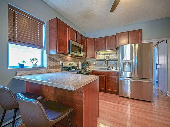 5th image of 334 N 14th St