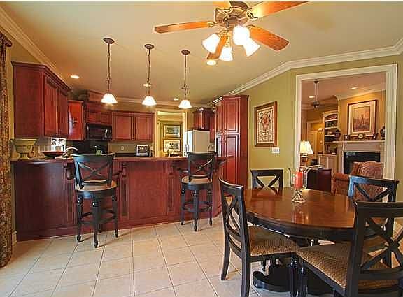 5th image of 225 Greenhaven Dr