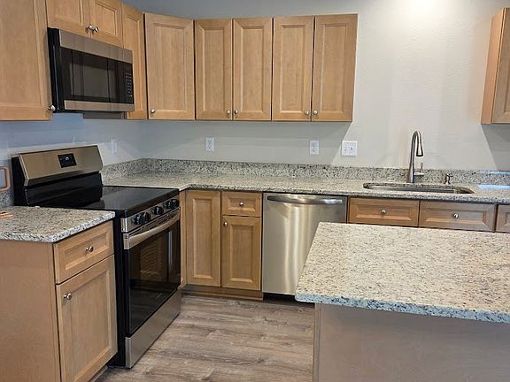 4th image of 5989-5991 Hanson Ct