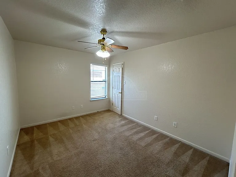 1107 Cinch Dr — Photo 21