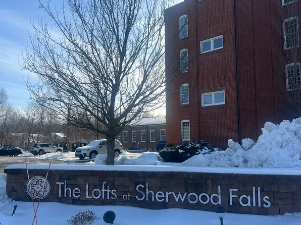 10 Main Street #307, Berlin, CT 06037