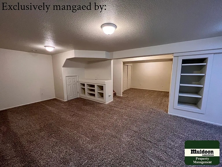 5807 Poudre Way — Photo 20