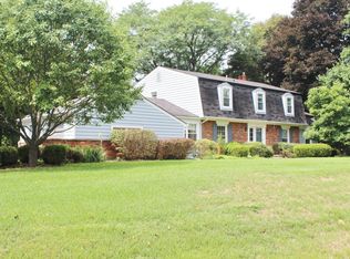 7202 Lindenmere Dr, Bloomfield Hills, MI 48301