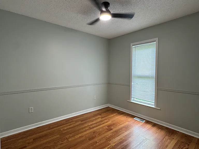 1202 Webster Ave — Photo 11
