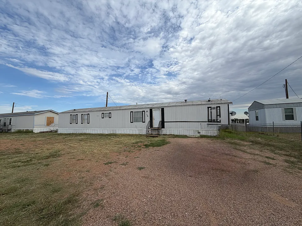 306 W Imperial St