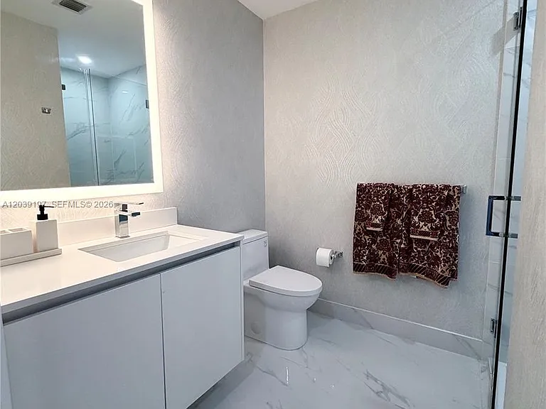 711 NE 23rd Ter #5304B — Photo 34