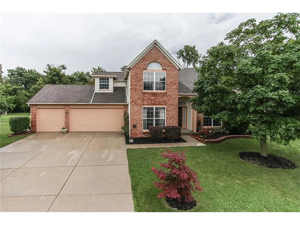585 Port Dr photo 1