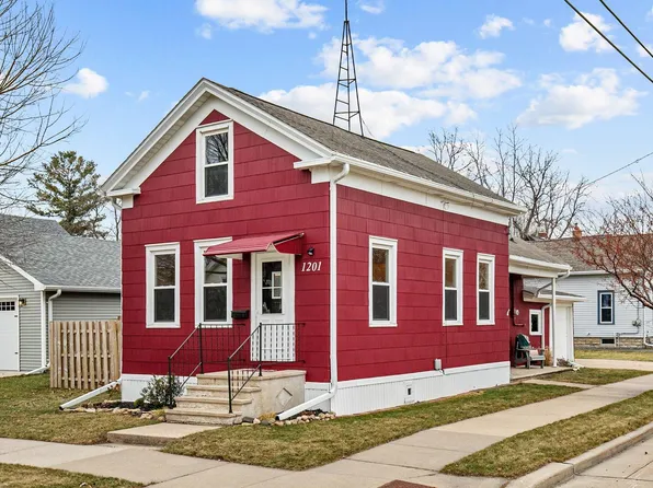 1201 Harney Ave, Oshkosh, WI 54901