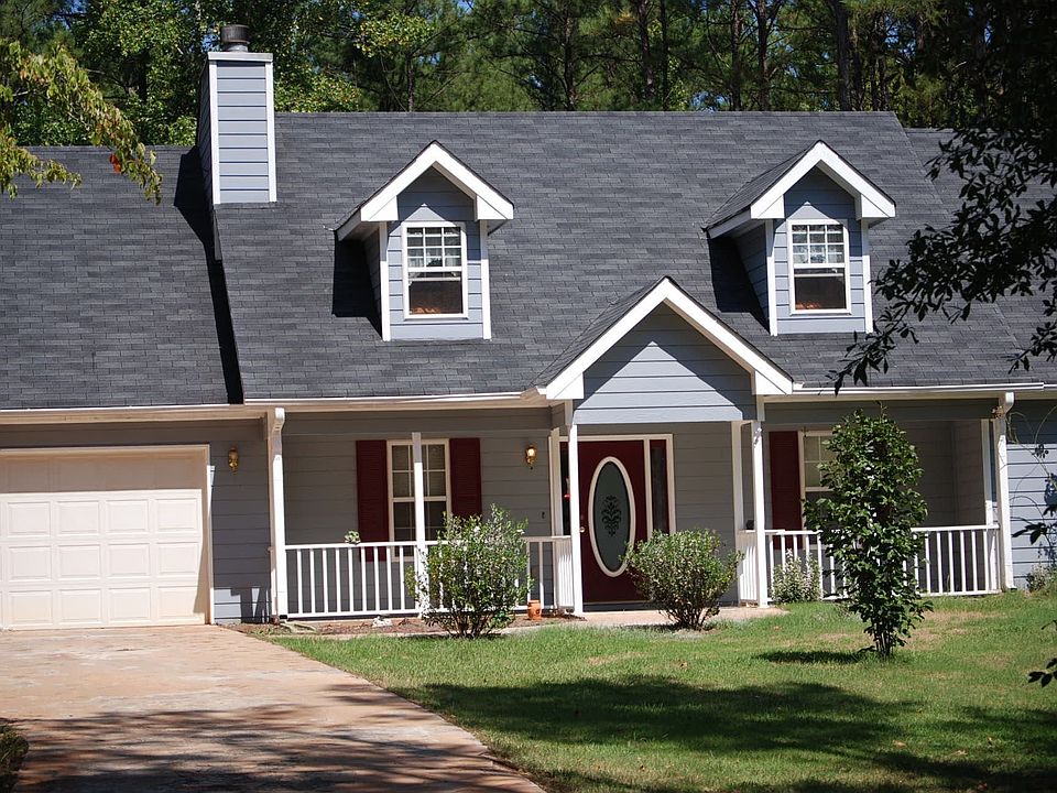 Front from the driveway.