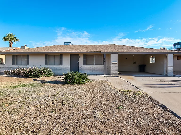 624 E Malibu Dr — Photo 3