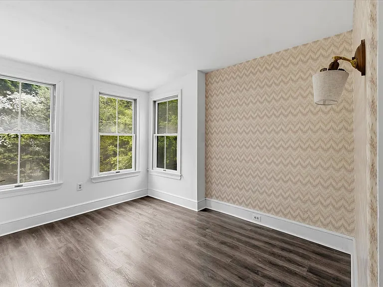 103 W Union St — Photo 10