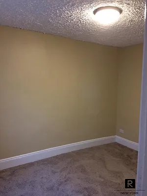 Rented by R New York | media 32