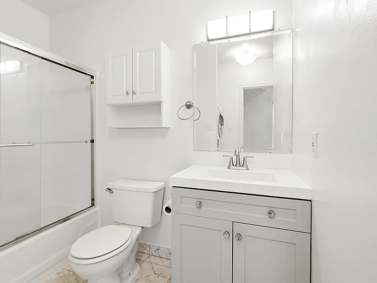 1807 California St NW #305 — Photo 11