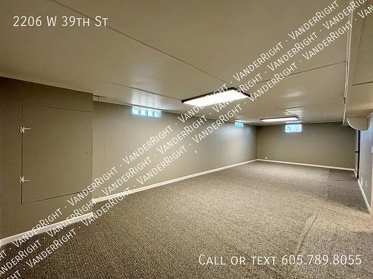 2206 W 39th St — Photo 20