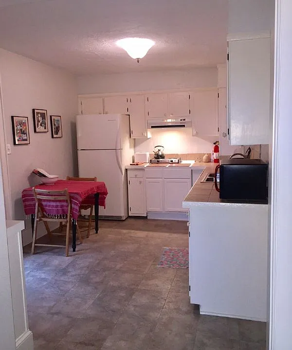 19 N Liberty St #1