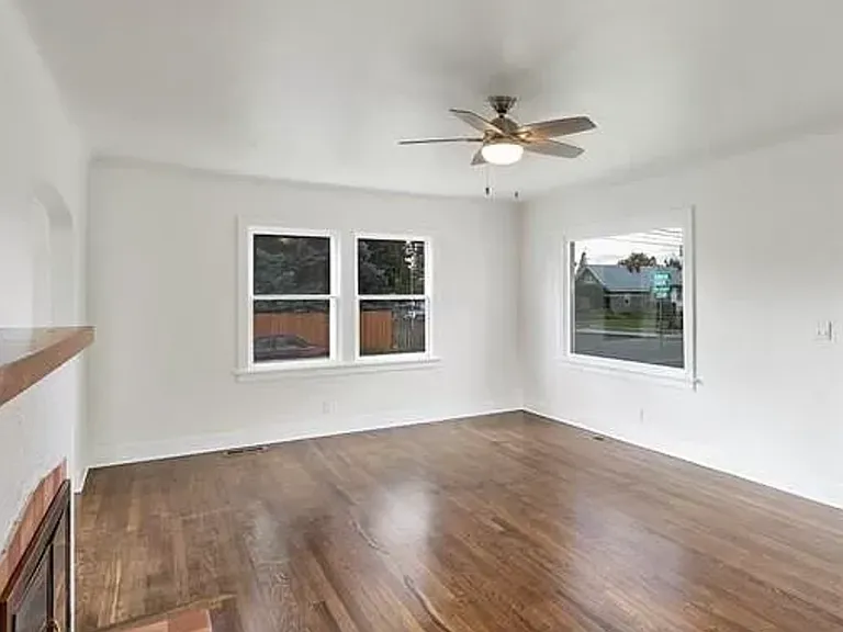 4204 N Adams St — Photo 12