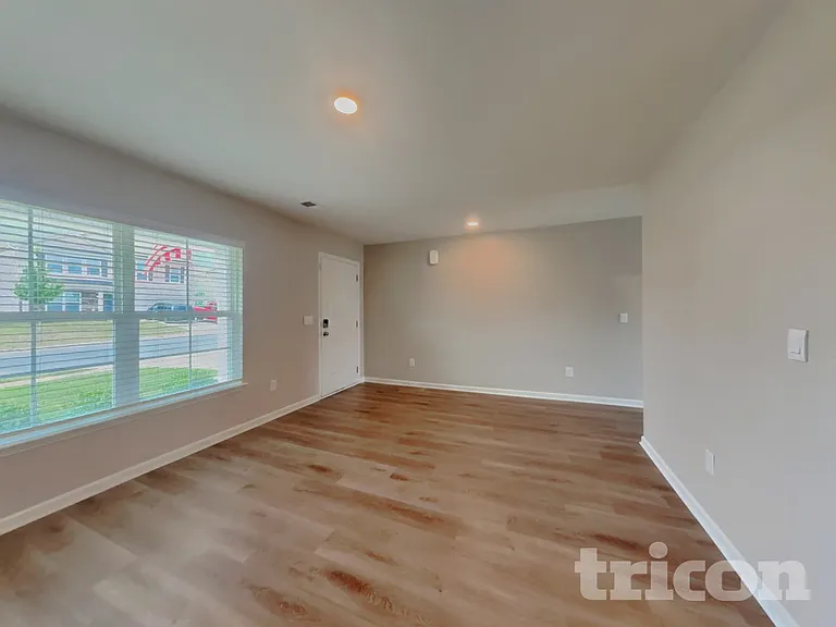 6858 Keeneland Dr — Photo 16