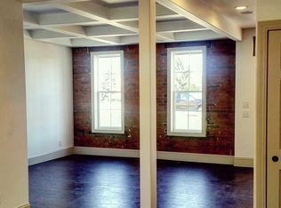 19 Locust St, Dubuque, IA 52001