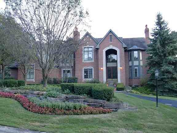 1st image of 1327 S Carillon Ct