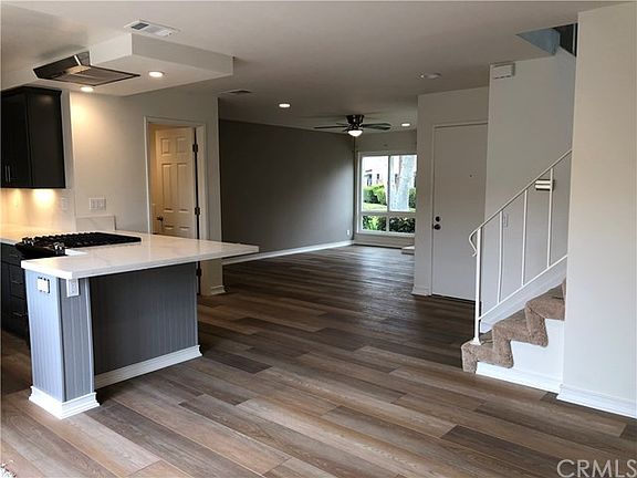 3rd image of 5325 Victoria Pl