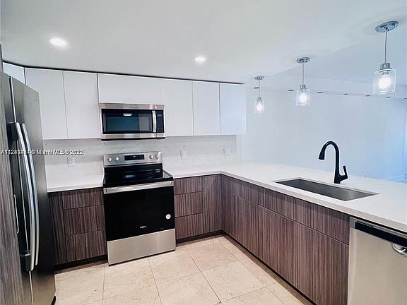 5th image of 11901 Brickell Ave