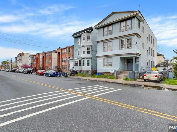 439-441 Hawthorne Ave, Newark, NJ 07112