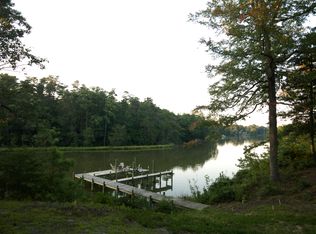 2471 Regent Rd, Topping, VA 23169