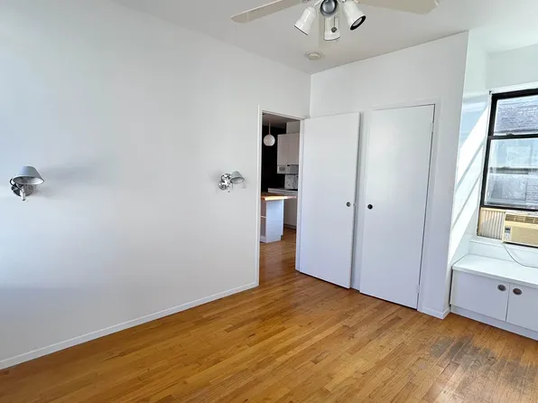 50 Macdougal Street image 7 of 10