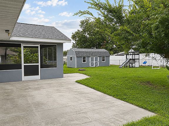 3rd image of 4346 SE 106th Pl