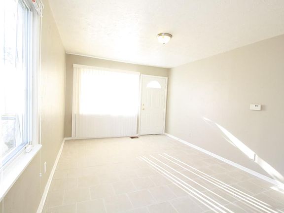 3rd image of 4587 Annapolis Ave
