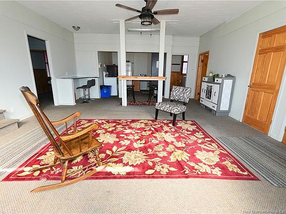 3rd image of 27 King St