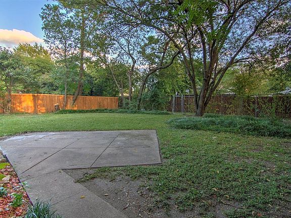 3rd image of 3144 Damascus Way