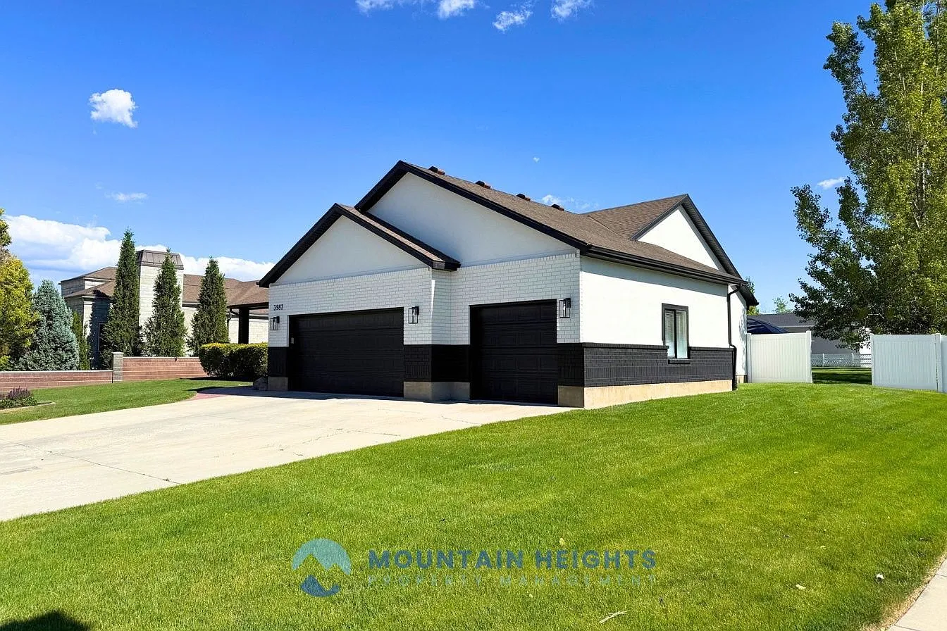 5 bed, 3.0 bath, 3420 sqft, $3,750 — Photo 4