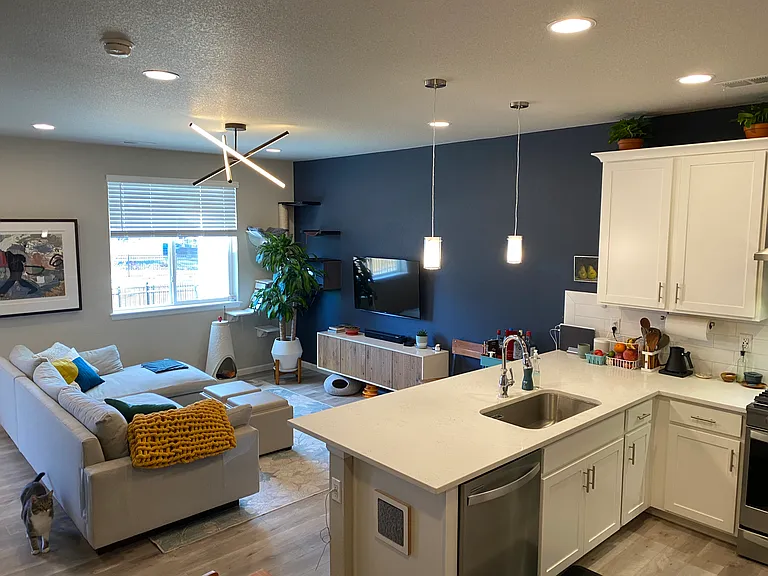 620 Stonebridge Dr — Photo 2