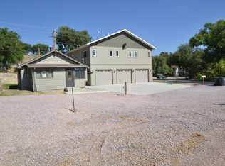 434 S Summit Ave, Newcastle, WY 82701