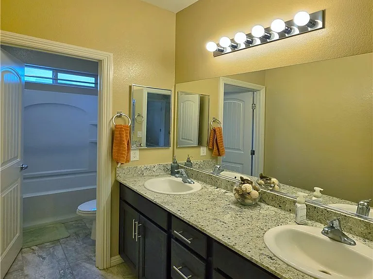 6186 Allen Cove Ct — Photo 22