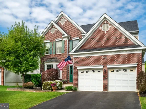 1215 Denton Dr, Chester Springs, PA 19425