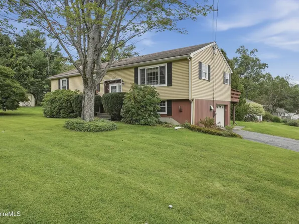 188 Devonshire Dr, Cheshire, MA 01225