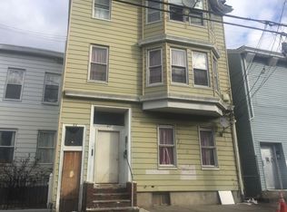 82 Wayne Ave, Paterson, NJ 07522