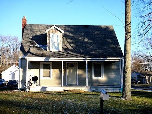 1st image of 2100 N Maplewood Ave