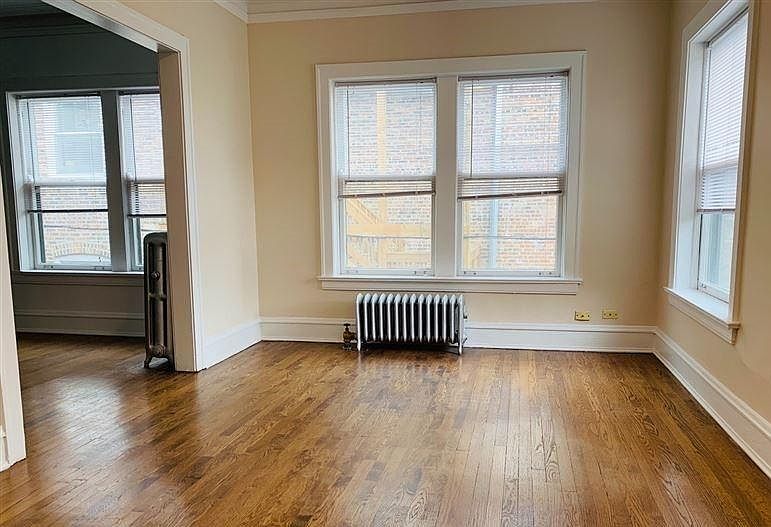 1st image of 6035 N Winthrop Ave APT 1N