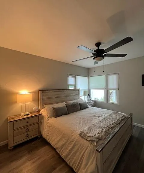 5442 Woodman Ave — Photo 6