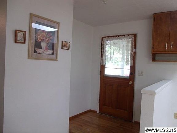 4th image of 2735 Newton St
