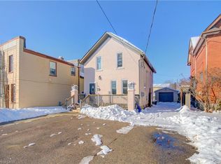 88 Wellington St N, Kitchener, ON N2H 5J8