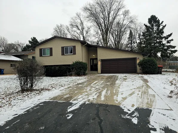 1612 Brooks Ave E, Maplewood, MN 55109