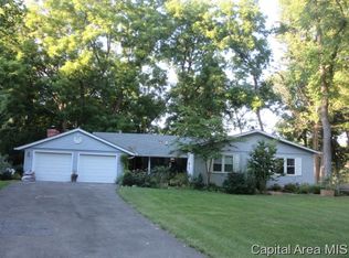 112 Maple Grove Ln, Springfield, IL 62712