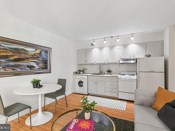 3rd image of 1900 John F Kennedy Blvd APT 723