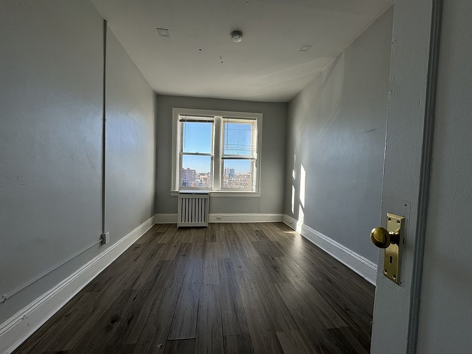 2nd image of 3144 John F Kennedy Blvd #302