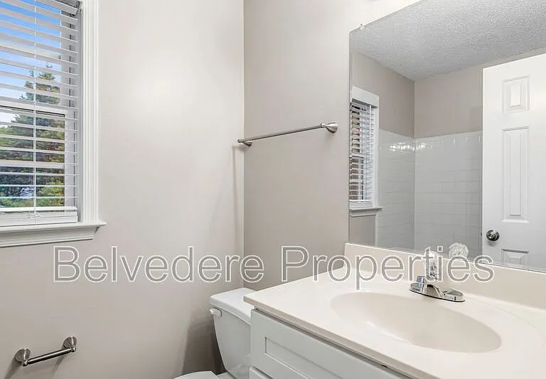2320 Meadow Gate Dr — Photo 18
